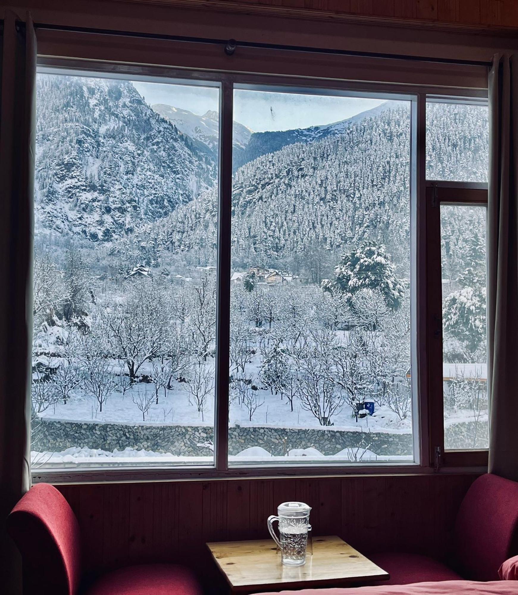 Fluestern Hostel And Cafe Nagar  Kültér fotó
