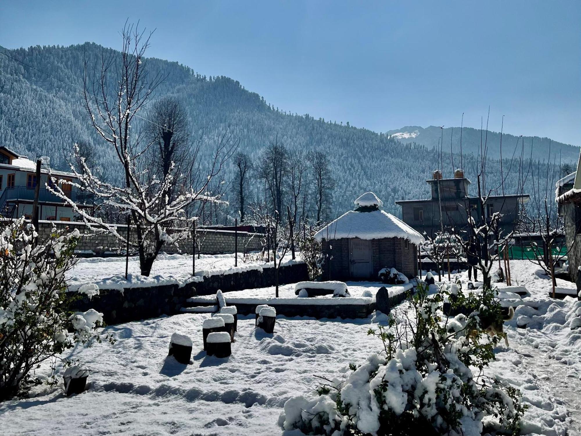 Fluestern Hostel And Cafe Nagar  Kültér fotó