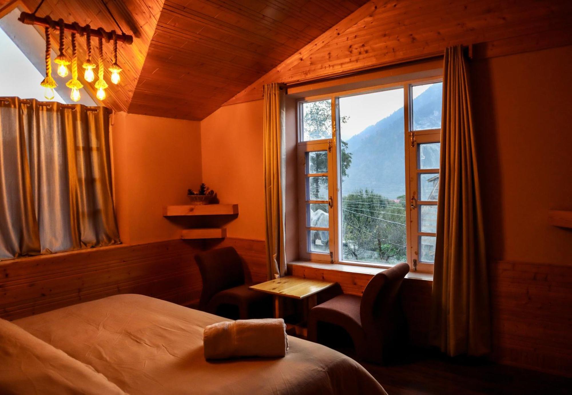 Fluestern Hostel And Cafe Nagar  Kültér fotó