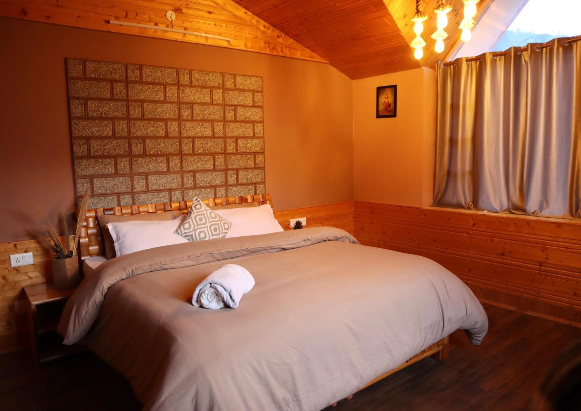 Fluestern Hostel And Cafe Nagar  Kültér fotó